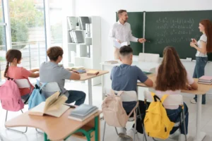 Tendências da Educação para 2026: O que a pesquisa aponta sobre o futuro das salas de aula