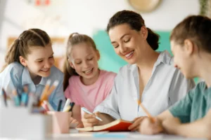 Trabalhando com projetos: desenvolvendo habilidades do século XXI nos estudantes